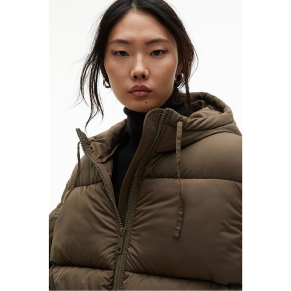 Green Hooded Puffer Jacket (S, L) - Picture 3 of 7